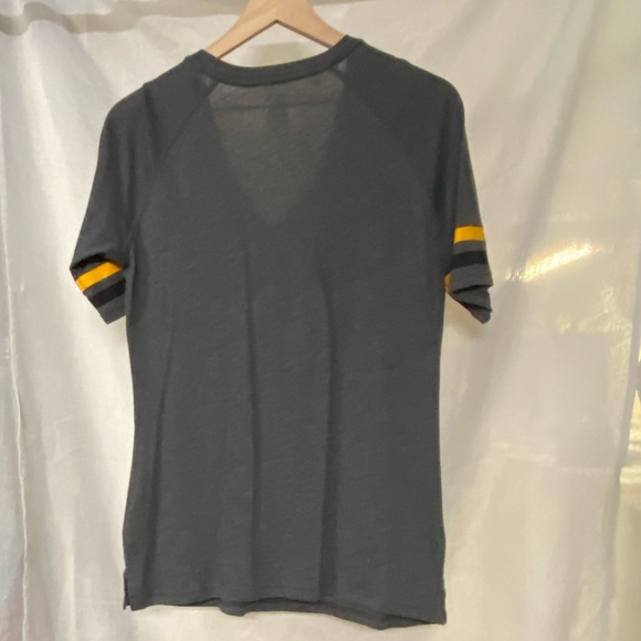 MLB, Pirates tee ~ Ladies cut, Super soft ~ Baseball - Picture 3 of 7